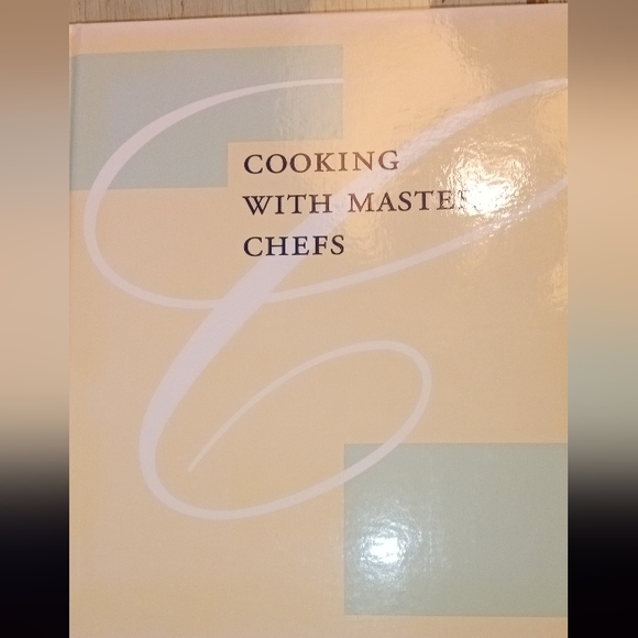 Vintage Julia Childs Cooking with master chefs. - Picture 10 of 11